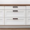 Set sigurante pentru sertare de tacamuri, 2 bucati, albe, montare cu adeziv sau surub, Reer 71090 - Mama si Copilul - Mercaton Store