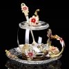 Set 4 piese Mercaton Fleur-de-Lis, Cana termorezistenta cu capac, lingurita si farfurie,lucrate manual, 330 ML - Cadouri Diverse - Mercaton Store