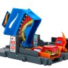HOT-WHEELS-CITY-EXPLORER-PISTA-FUEL-STATION-SHIFT-1