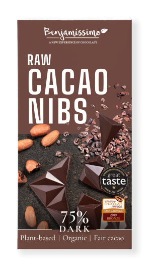 Ciocolata neagra 75% cu cacao nibs