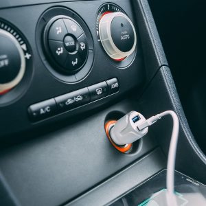 Adaptor bricheta auto 2 porturi USB 2.4A 12V 24V incarcare rapida alb
