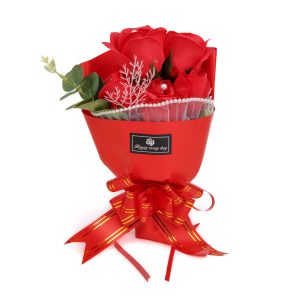 Aranjament trandafiri artificiali in cutie 23 cm
