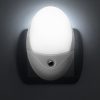 Lampa de veghe LED cu senzor lumina