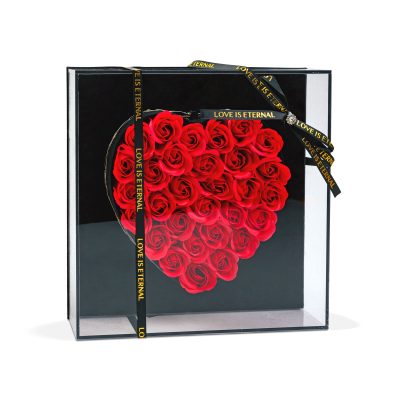 Trandafiri artificiali inima cu LED in cutie cadou 29x29cm Trandafiri artificiali inima cu LED in cutie cadou 29x29cm